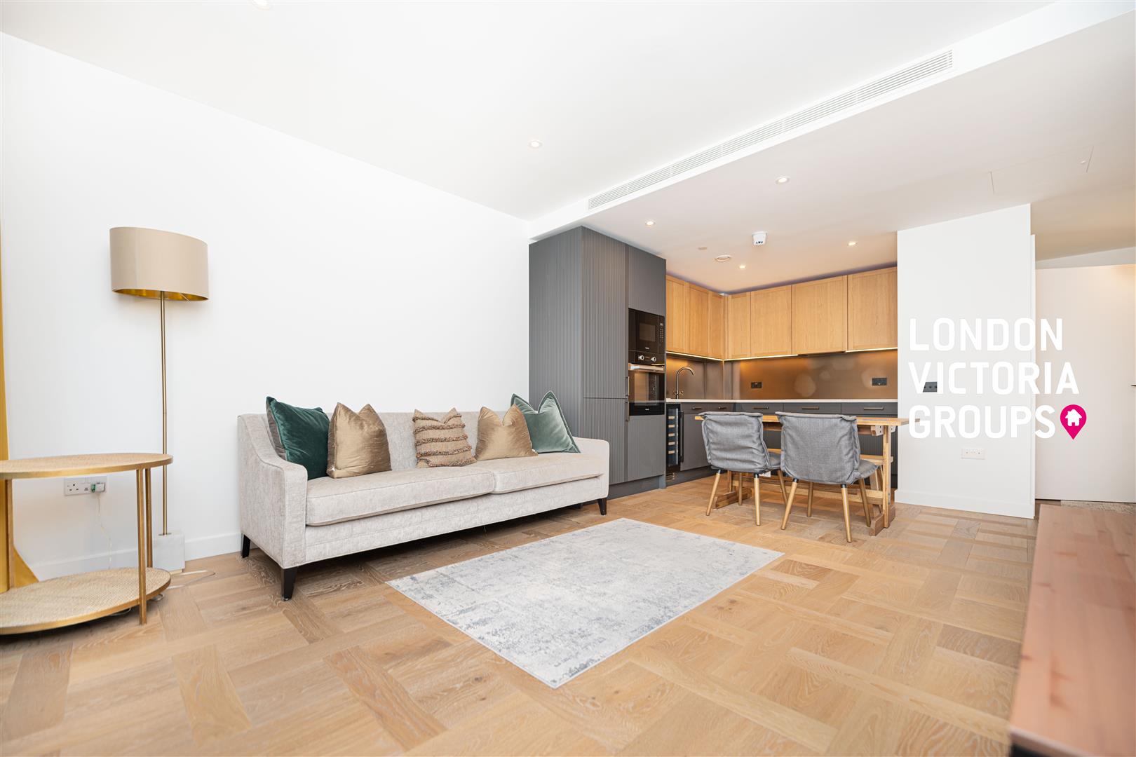 1 bed property in 2 Merino Gardens, London